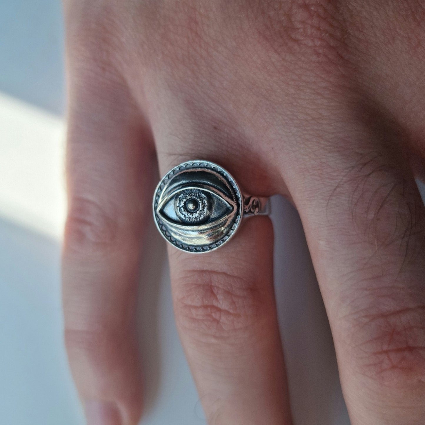 Eye Ring