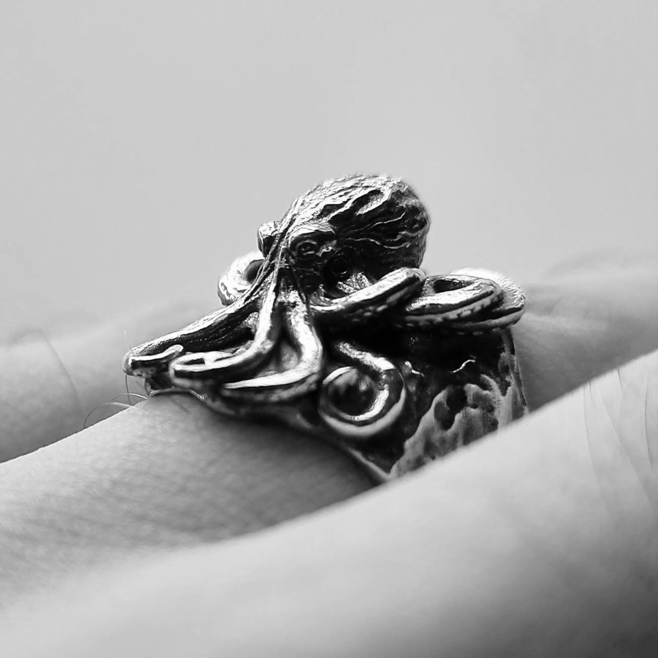 Octopus hot sale skull ring